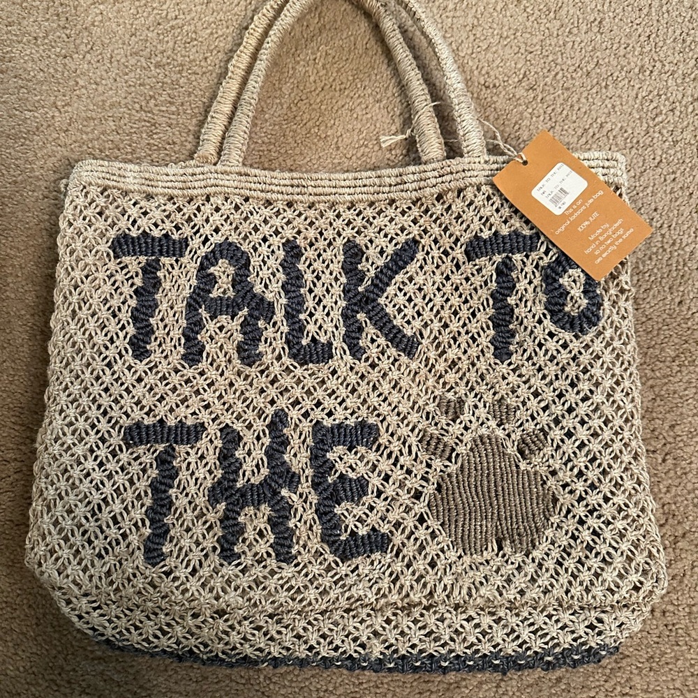 Stylish Tan Woven Tote Bag - Picture 2 of 4